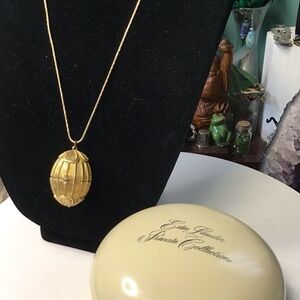Estée Lauder Powder & Locket
